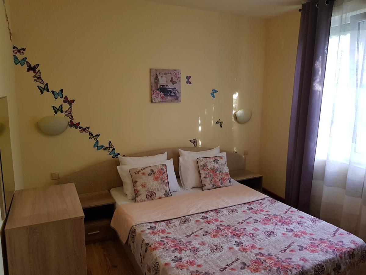 Guest Rooms Flirt Златни пясъци Екстериор снимка